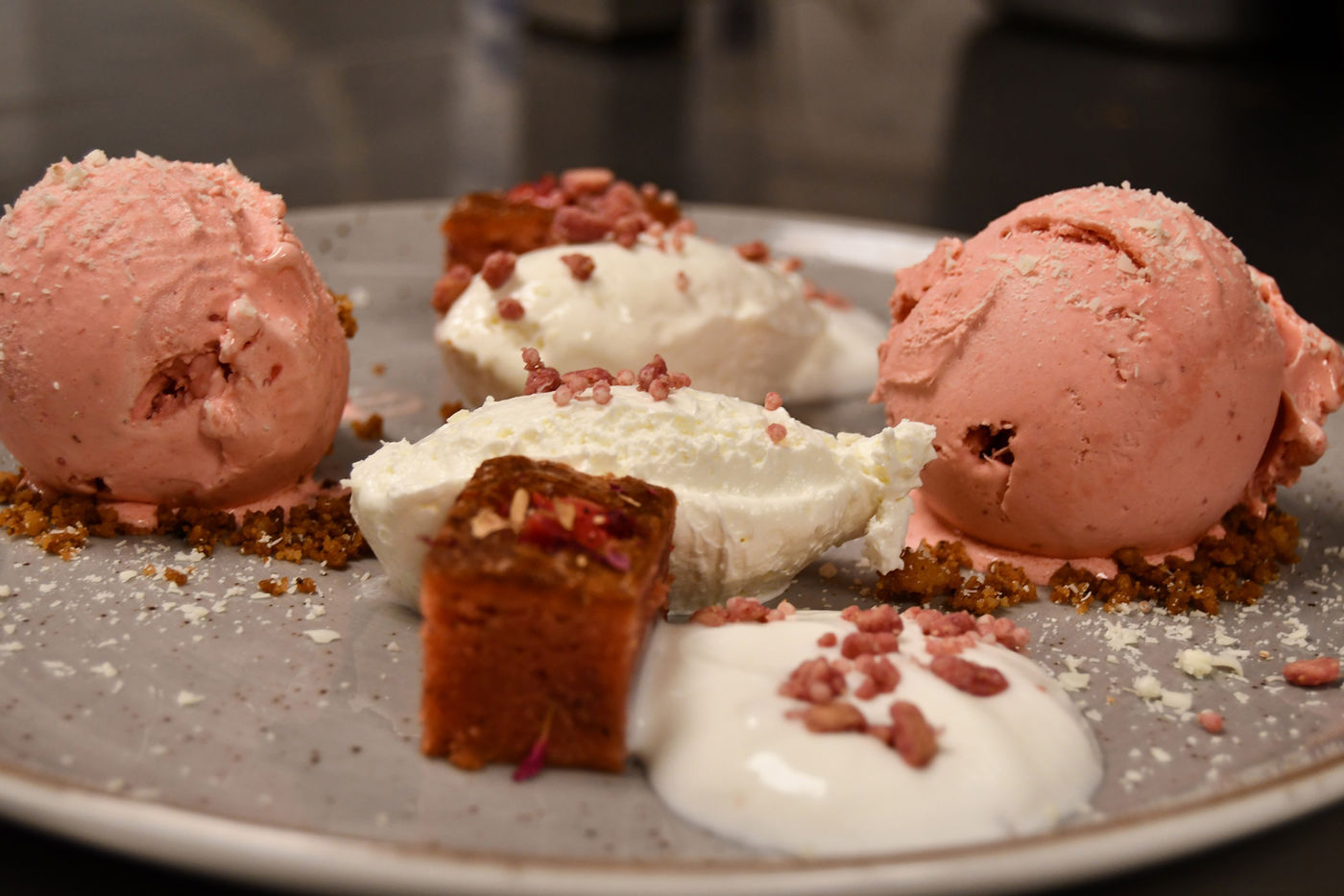 Les Deux Ponts dessert met ijs